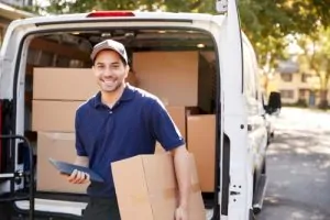 Logística reversa sendo realizada para empresas