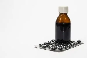 Medicamento líquido é proibido de ser enviado pelos Correios ro